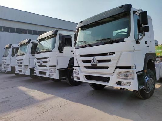 HOWO Sinotuck 6*4 Tractor Truck White Color with Tubeless Tire Design 8500x2500x3600mm