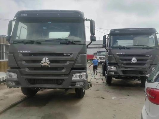 Manual Transmission Gray Sinotruk Heavy Truck 6*4 Tractor Truck Tubeless Tire Design