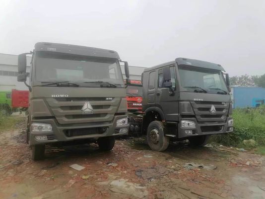 Manual Transmission Gray Sinotruk Heavy Truck 6*4 Tractor Truck Tubeless Tire Design