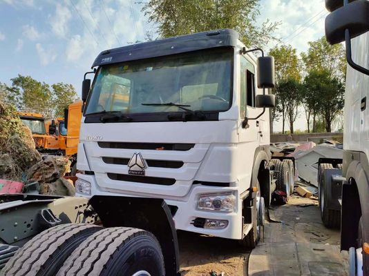 Powerful 351-450hp Shacman 6*4 Tractor Truck with High Horsepower and 12r22.5 Tires