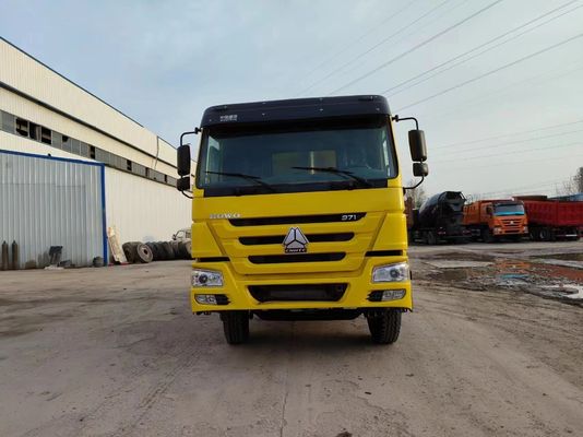 Manual Transmission Sinotruck HOWO 6*6 Dump Truck for Heavy Duty Applications