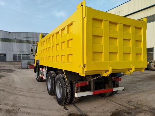 Manual Transmission Sinotruck HOWO 6*6 Dump Truck for Heavy Duty Applications
