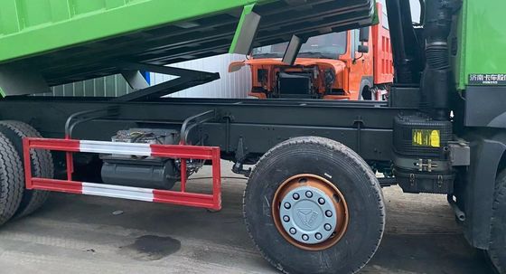 251-350hp Manual Transmission Sinotruck HOWO 8*4 Dump Truck for Your Requirement