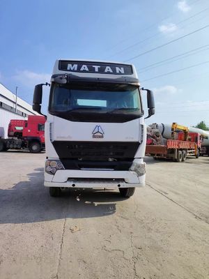 Sinotruck HOWO 6X4 10 Wheels Tractor Truck 371-430HP with and Manual Transmission Type