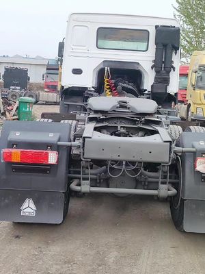 Sinotruck HOWO 6X4 Tractor Truck with 351-450hp Horsepower and 6-8L Engine Capacity