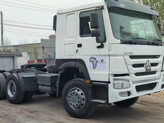 Head Truck SINOTRUK HOWO 6*4 Tractor Truck in Good Condition with 4-6L Engine Capacity