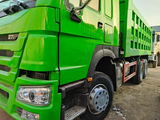 Sinotruk HOWO 6*4 Dump Truck Construction Equipment 80 Ton Tipper Truck with Seats ≤5
