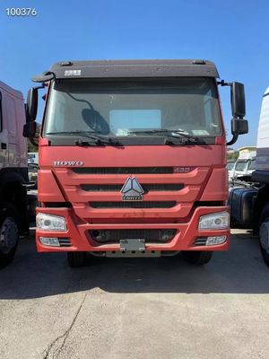 Tubeless Tire Design Red Head Truck Sinotruk HOWO 6*4 Tractor Truck in Good Condition