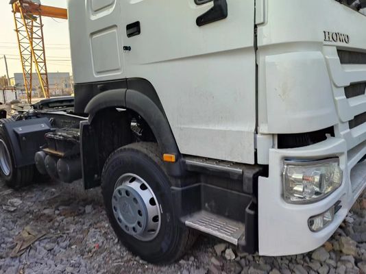6X4 HOWO 400HP High Horsepower Tow Truck Tractor Truck with 1 Year After-sales Service