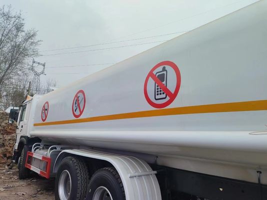 4-6L Engine Capacity 6X4 Carbon Steel Fuel Tanker Truck for Oil Gas Diesel 25000 Liters