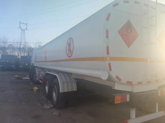 HOWO 8*4 Fuel Oil Tank Truck with and 1 Year After-sales Service