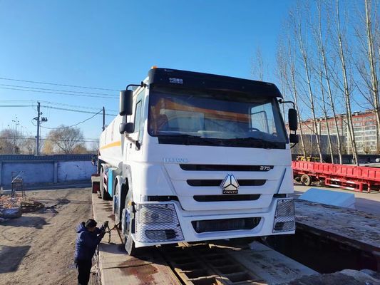HOWO 8*4 Fuel Oil Tank Truck with and 1 Year After-sales Service