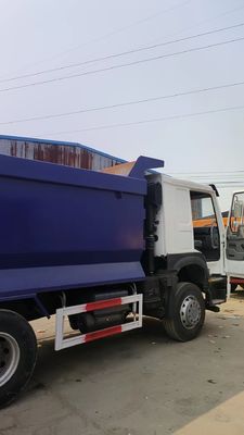 Radial Tire Design HOWO 6*4 Tipper Truck with 5 Seats and Large Loading Capacity