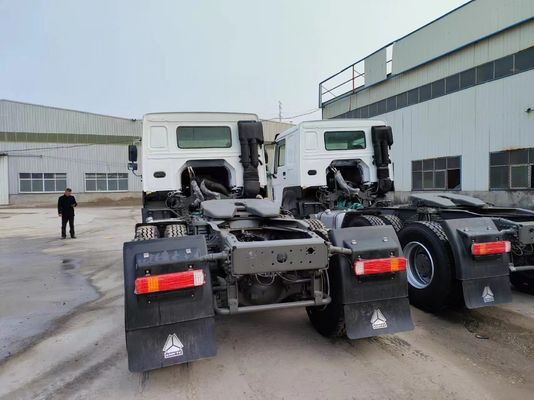 Sinotruck HOWO Truck Transport Timber Transport Truck Trailer with 6-8L Engine Capacity