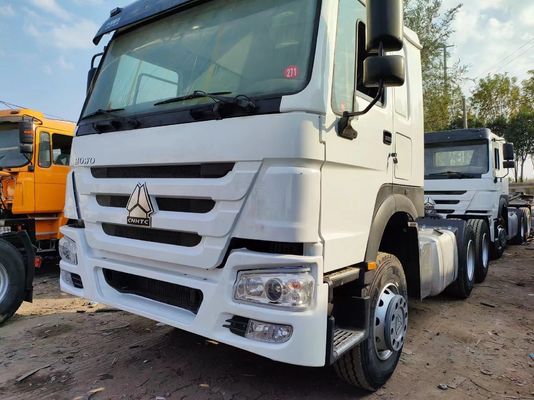 Sinotruck HOWO Truck Transport Timber Transport Truck Trailer with 6-8L Engine Capacity