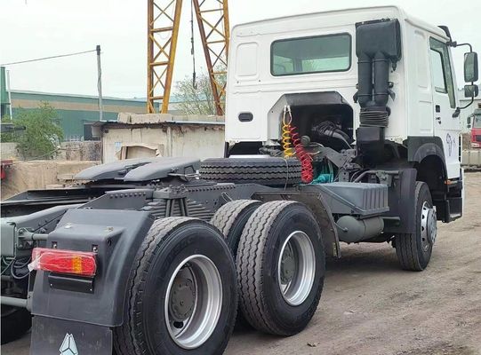 6×4 Drive Wheel Sinotruck HOWO 371HP Tractor Truck 8.55*2.5*3.5m with High Durability