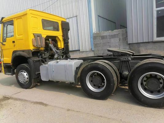High Horsepower Sinotruk HOWO Tractor Truck with 6800*2496*2950mm Size