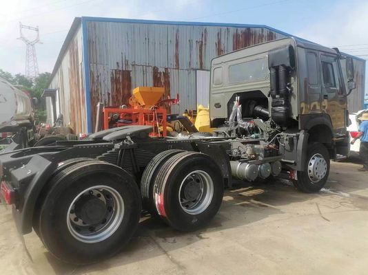 Used Sinotruk HOWO 6X4 10 Wheeler Tractor Truck with Heavy Duty Transmission in Grey
