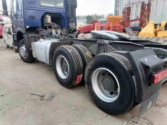 Blue Sinotruk HOWO 6X4 10 Wheeler Used Tractor Truck with Powerful Towing Capacity