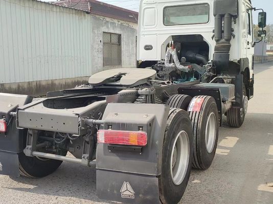 6-8L Engine Capacity HOWO T7 A7 FAW Sitrak CNG Tractor Truck GCC Tire Certification