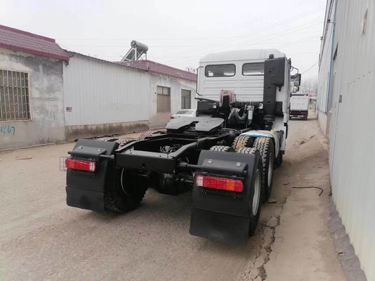 Radial Tire Design HOWO 6X4 371HP Tipper Truck Trailer Head for ≤5 Seats in Market