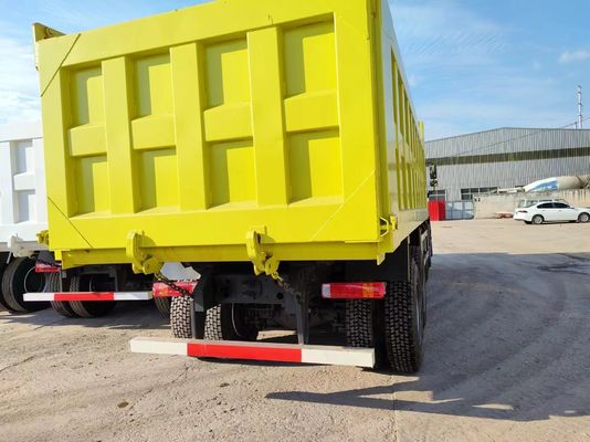 12 Wheels Sinotruk HOWO 8*4 Front Lifting Style Dump Truck Manual Transmission