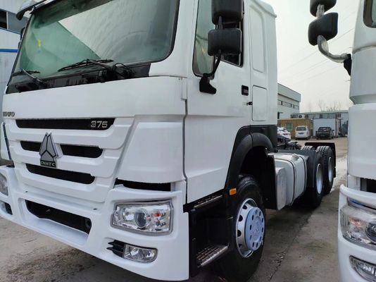 Sinotruck HOWO 6*4 Tractor Truck with 6-8L Engine Capacity and 351-450hp Horsepower