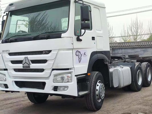 Sinotruck HOWO 6X4tractor Truck 371-430HP in Different Color with Radial Tire Design