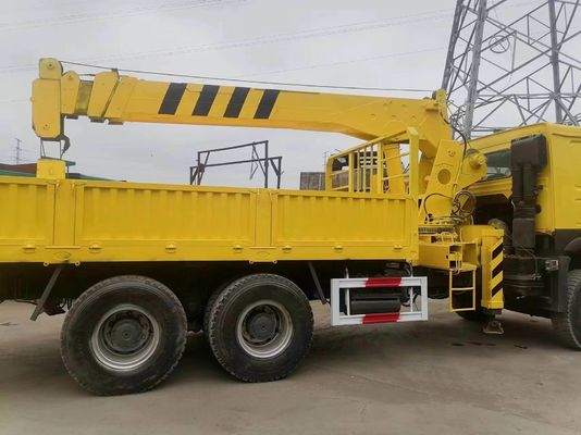 Sale Customized Sinotruck HOWO 6*4 Truck Mounted Crane with Customized Specifications