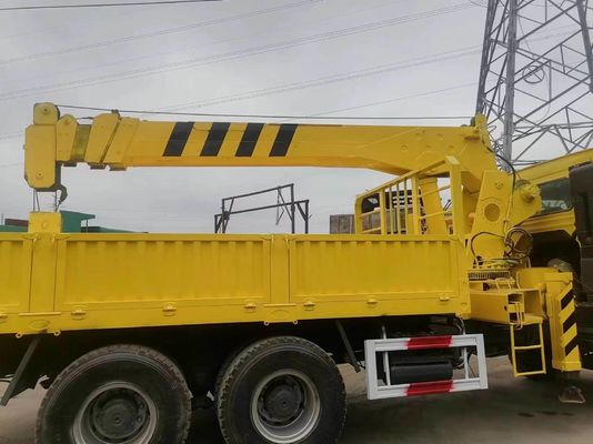 Sale Customized Sinotruck HOWO 6*4 Truck Mounted Crane with Customized Specifications