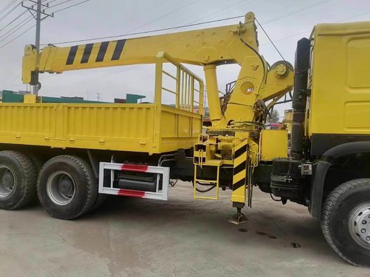 Sale Customized Sinotruck HOWO 6*4 Truck Mounted Crane with Customized Specifications